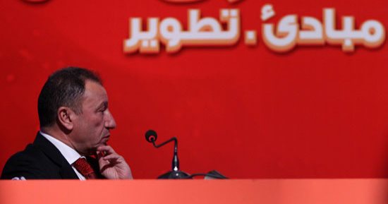 الخطيب يباشر مهام عمله فى الأهلى بعد تعافيه من الأزمة الصحية