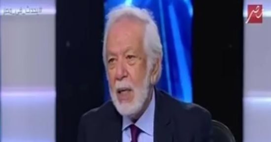 خبير اقتصادى: لولا قرار تعويم الجنيه لوصل الدولار إلى 40 جنيهاً