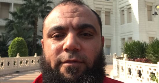 الديب بطل رفع الأثقال: السيسى قال لى أسعد برؤياك ومنحنى وسام الجمهورية  (صور)