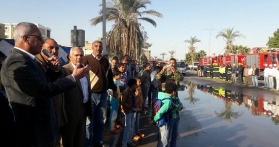 محافظ السويس يشهد تجربة تجمع مياه نتيجة حدوث أمطار غزيرة