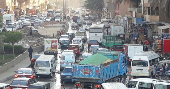 صور.. شكوى من الازدحام المرورى المتكرر بمحور مؤسسة الزكاة فى المرج