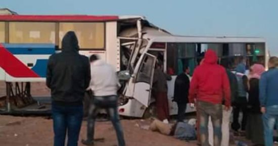 مصرع 6 أشخاص وإصابة 2 آخرين فى حادث تصادم عدة سيارات بالبحيرة