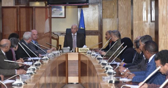 بلاغ يتهم محافظ أسوان بالإهمال ويطالب بإقالته