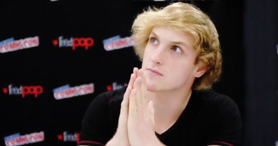 نجم يوتيوب Logan Paul يعتذر بعد نشر فيديو لجثة رجل منتحر