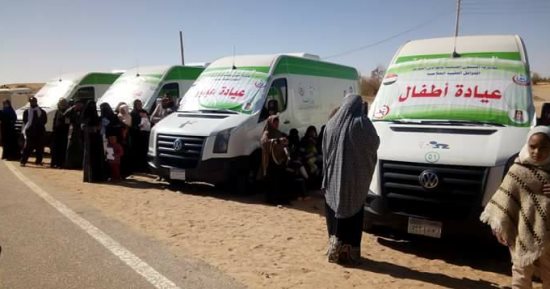 صحة الوادى الجديد تكشف على 760 حالة مرضية بقرى الثمانين بباريس