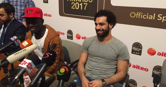 محمد صلاح يستعد للتتويج بجائزة أفضل لاعب أفريقي.. الفرعون الأوفر حظا للحصول على أهم جائزة فردية فى القارة السمراء.. طائرة خاصة تقود نجم ليفربول إلى غانا.. وساديو مانى ينفى وجود خلافات بينهما
