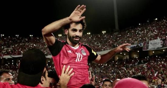 "الجارديان": جائزة الكاف خطوة فى مشوار محمد صلاح نحو صناعة التاريخ