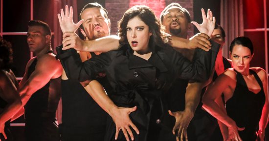 البحث عن حبيب بأحدث حلقات الكوميديا الموسيقية Crazy Ex-Girlfriend