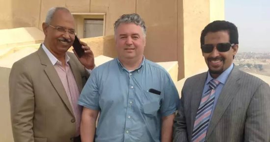 صور.. مخرج فرنسى يسجل فيلما وثائقيا عن إنقاذ المعابد من الغرق بأسوان