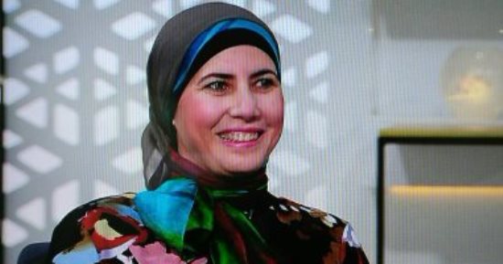 مصممة أزياء فى لقاء تليفزيونى: لدينا مواهب عالمية تحتاج الدعم