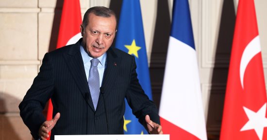 كاتبة تركية بجارديان: فوز أردوغان أدمى قلوب الأتراك لكننا لن نفقد الأمل 