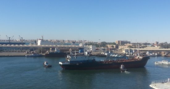 إغلاق موانئ السويس ونويبع بسبب سوء الأحوال الجوية وشدة الرياح