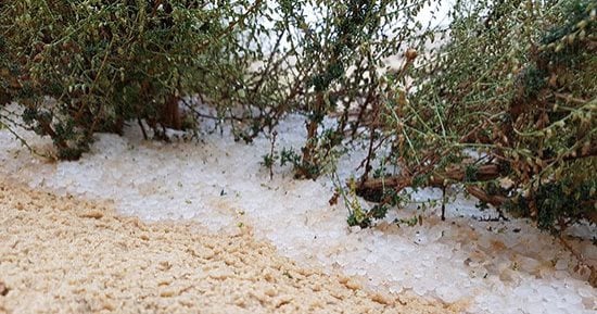 رفع حالة الطوارئ بسبب الأمطار والدفع بسيارات لشفط المياه من شوارع مطروح