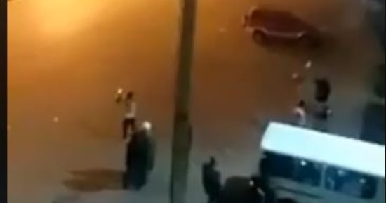 تجمهر عدد من الأهالى أمام قسم المقطم