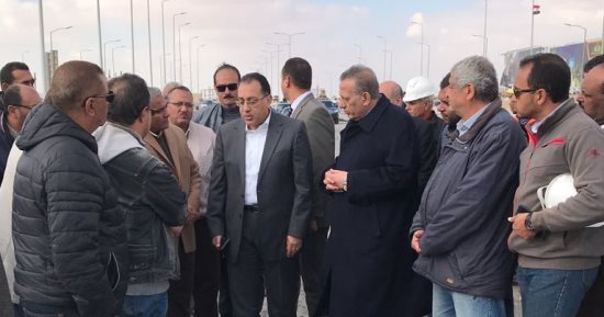 صور.. وزير الإسكان ومحافظ الجيزة يتفقدان كوبرى العبور - جهينة بمدينة 6 أكتوبر