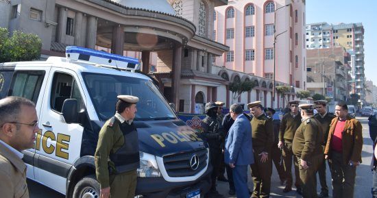 صور.. مديرية أمن سوهاج تنهى استعدادتها لتأمين 298 كنيسة ومطرانية فى عيد الميلاد