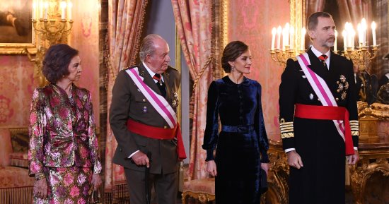 اعتذار من الملك.. مسجد أسبانى يثير الجدل بعد مطالب باعتذار ملكى عن معركة "سقوط الأندلس".. بيان يشبه جرائم "حرب الاسترداد" بمذابح النازيين.. وحزب يمينى يرد: المجمع الإسلامى يهين ملوك الكاثوليك
