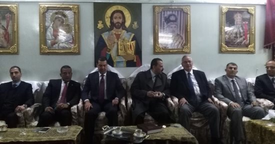 صور.. محافظ أسيوط يهنئ أقباط منفلوط بمناسبة عيد الميلاد المجيد 