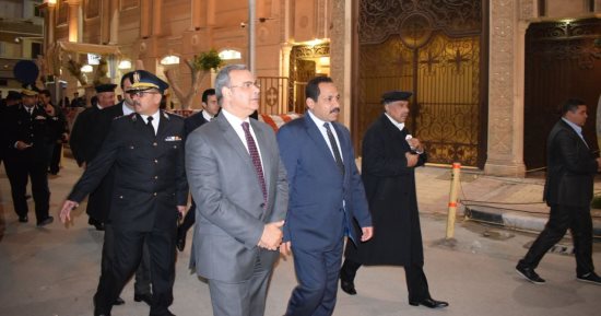 أمن الإسكندرية يضبط مصنعا لتعبئة زيت طعام مجهول المصدر