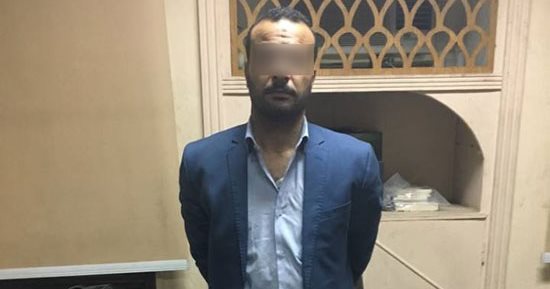 بعد رفض طلب السلفة.. موظف يستولى على بضائع سيارات الشركة بعابدين