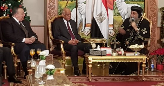 نواب مصر فى "بيت المسيح".. على عبدالعال ورموز البرلمان يهنئون البابا (صور)