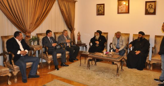 محافظ الجيزة يهنئ الأقباط بعيد الميلاد المجيد.. صور