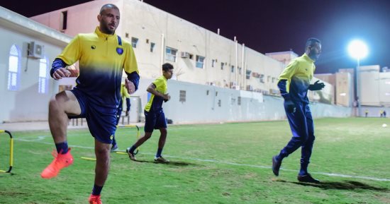 صور.. عماد متعب يخوض أول تدريب له مع التعاون السعودي
