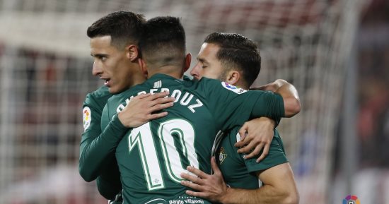 فيديو.. ريال بيتيس يصدم ريال مدريد ويتقدم 2 - 1 بعد 38 دقيقة 