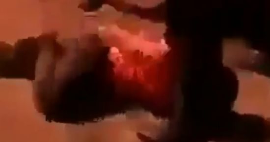 فيديو.. سحل مواطن إيرانى وسحقه بالأقدام من قوات الحرس الثورى