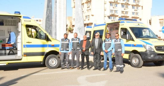  انضمام سيارتين إسعاف دفع رباعى لأسطول سيارات الاسعاف بسوهاج