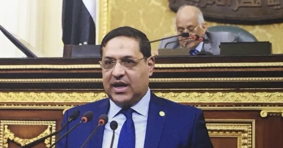 طلب مناقشة بالبرلمان حول سياسة الحكومة فى التعامل مع مستقبل العمالة المصرية