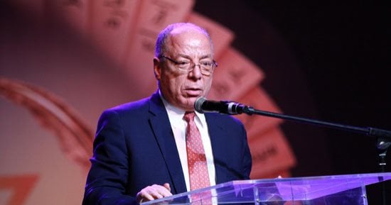 حلمى النمنم ضيف شرف ندوة عن التأسلم السياسى بمعرض الكتاب