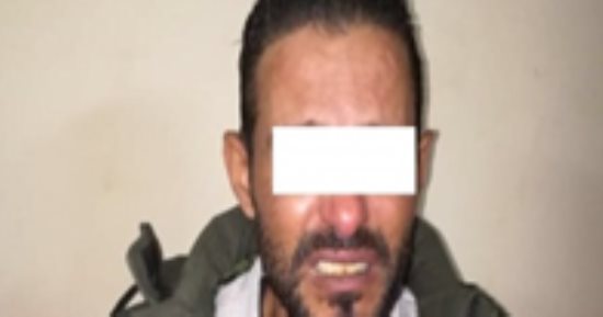 صور.. الداخلية تضبط خيالا وشركاءه سرقوا قطعة أثرية من مقبرة نفرسيس بالهرم