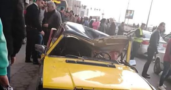 مصرع سائق تاكسى بعد سقوط جزء من عقار عليه بالإسكندرية