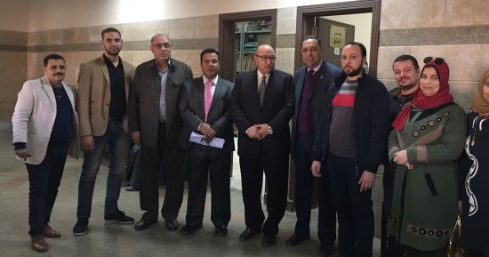 صور.. أبناء القليوبية يتوافدون لتحرير توكيلات لترشيح السيسى بانتخابات الرئاسة