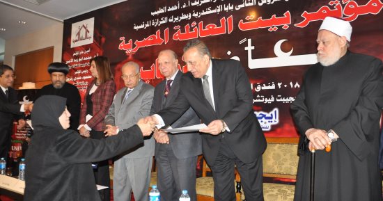 محافظ الجيزة: مواجهة الإرهاب لم تعرقل الدولة بالمضى فى طريق التنمية