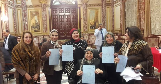 نائبات البرلمان يزكين السيسى لولاية ثانية.. ويؤكدن: بدعم مصر هتبنيها (صور)