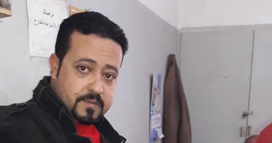 شاب يوثق أول توكيل لتأييد الرئيس السيسى فى شهر عقارى طما بسوهاج.. صور