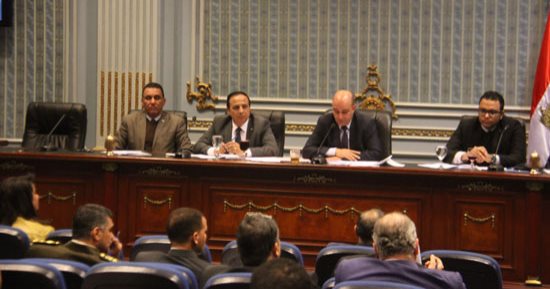 نائب بـ"اتصالات البرلمان": "فيس بوك" خطر على الأمن القومى وتقنينه ضرورى