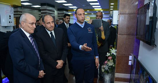 العصار يفتتح 3 معارض للإنتاج الحربى بالإسكندرية بعد تطويرها