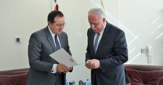 سفير مصر الجديد برام الله يبحث مع وزير خارجية فلسطين جهود القاهرة لتعزيز المصالحة