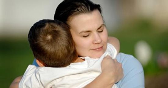 4 حاجات أوعى تقعى فيها عشان صحة ابنك 