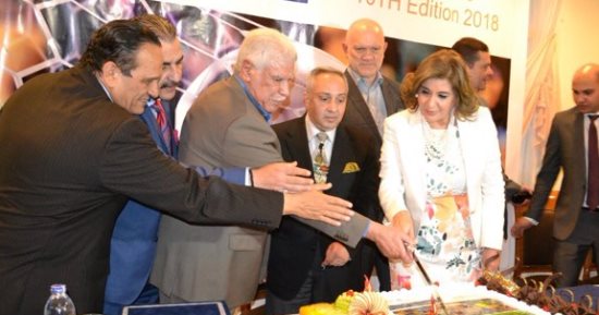 تكريم حسن شحاتة فى حفل افتتاح برنامج الإدارة الرياضية بجامعة القاهرة
