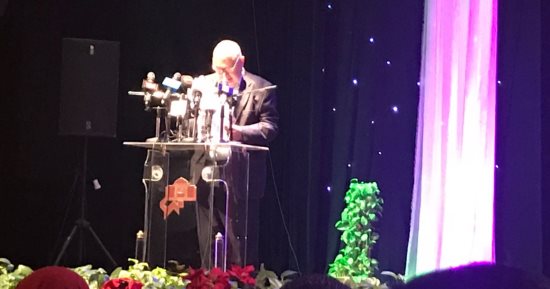 محمد عبد القدوس: وزير الثقافة لم يطلب معاينة أعمال والدى قبل طرحها