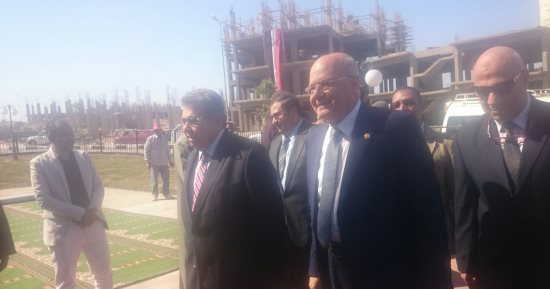 صور.. وزير الأوقاف يفتتح مسجد شهداء الروضة بمدينة أسوان الجديدة