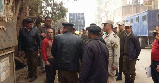 صور .. شرطة مرافق الغربية تشن حملات لإزالة الاشغالات بمدينة زفتى 
