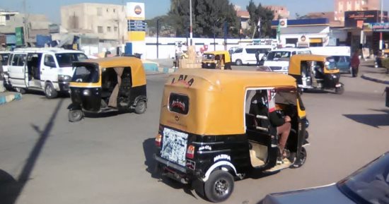ربة منزل تدعى مرض ابنتها لسرقة توك توك بالطالبية فى الجيزة 