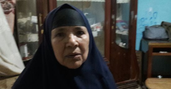 أم لـ13 ابن وحفيد تناشد وزارة الإسكان منحها شقة فى المنوفية
