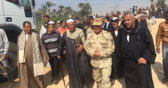 صور.. كامل الوزير ومحافظ أسيوط يصلان مركز البدارى لتفقد أعمال كوبرى طما
