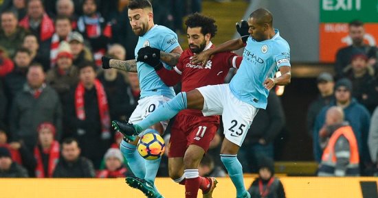 فيديو.. حارس مانشستر سيتى يمنع محمد صلاح من تسجيل هدفين رائعين